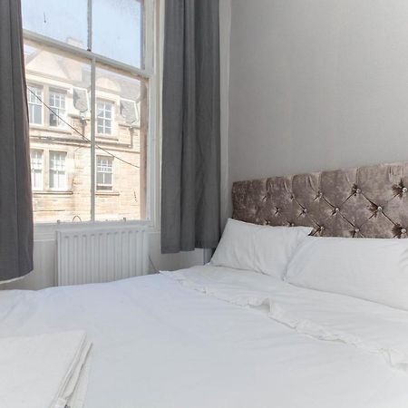 Bright & Homely City Centre Apartment Near Holyrood Edimburgo Esterno foto