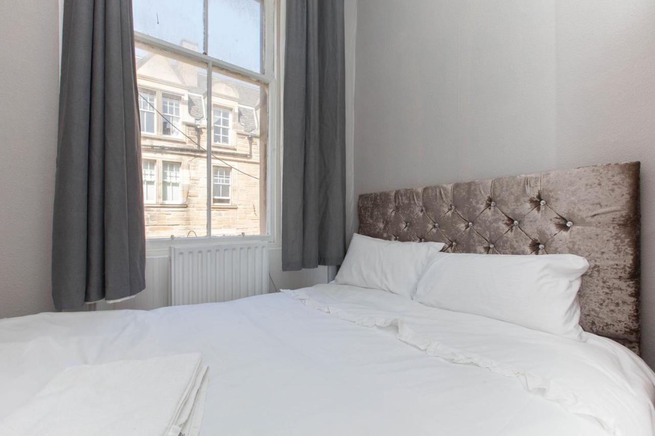 Bright & Homely City Centre Apartment Near Holyrood Edimburgo Esterno foto