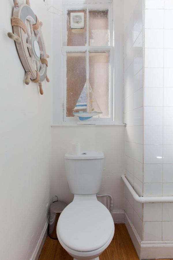 Bright & Homely City Centre Apartment Near Holyrood Edimburgo Esterno foto